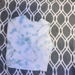 This crew neck is a very pretty blue and a nice material